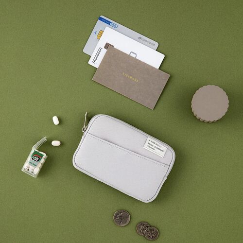 A Low Hill Basic Card Pouch - Image 13