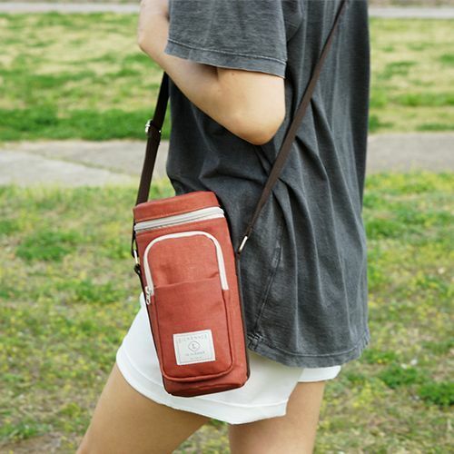Le Flaneur Bottle Shoulder Pouch