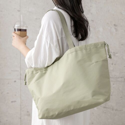 XL Travelus Drawstring Shoulder Bag