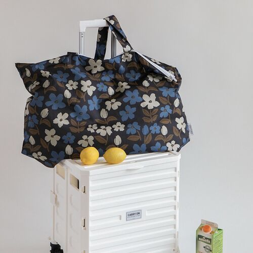 Jumbo Pattern Lightweight Shoulder Bag