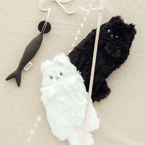 Piyo Cat Fur Zipper Clutch - Image 11
